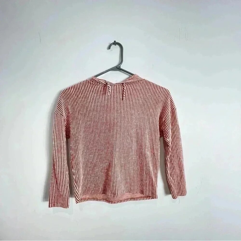 ❤️ Caution to the wind by UO cropped hoodie Size XS